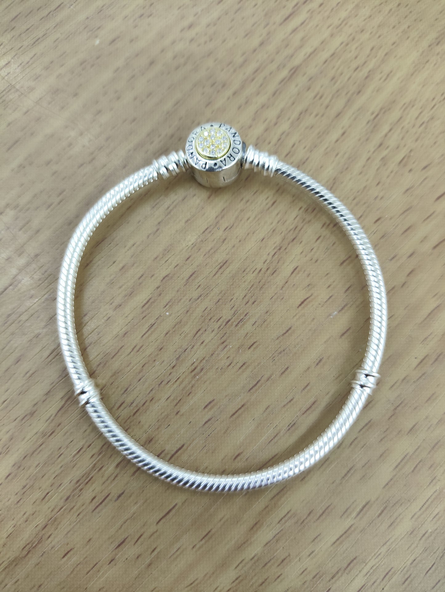 TMPPD013-18 Pulsera Dama Pand Círculo Centro Dorado 18 cm en Plata Fina .925