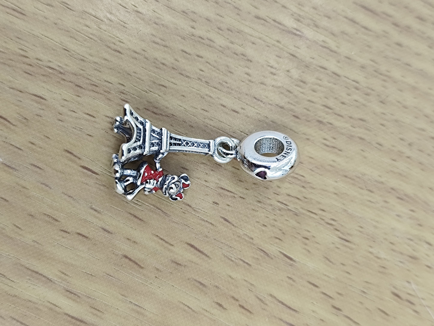 TMPCH012 Dije Charm Pand Minnie y Torre Eiffel en Plata Fina .925