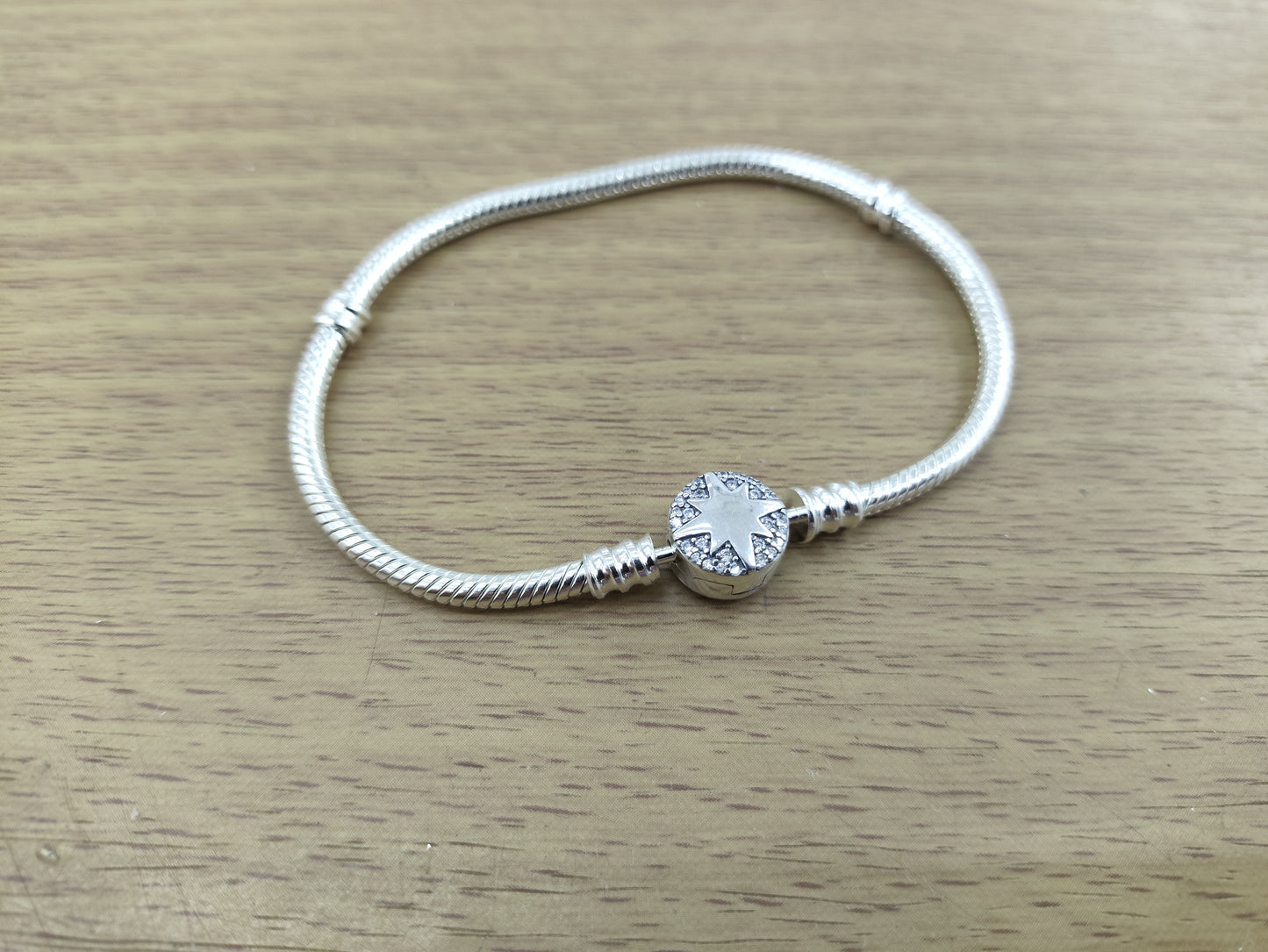TMPPD018-19 Pulsera Dama Pand Círculo Estrella Centro Negro 19 cm en Plata Fina .925