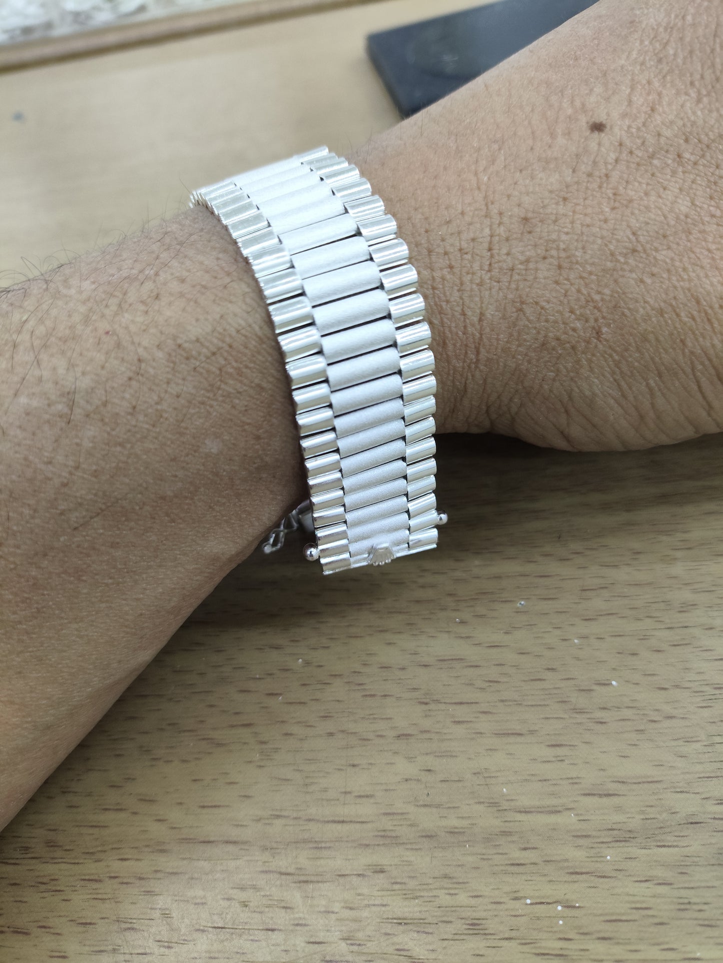 TMPPC002-21 Pulsera Caballero Modelo Rlx Clásica 2 cm de Ancho x 21 cm de Largo en Plata Fina .925
