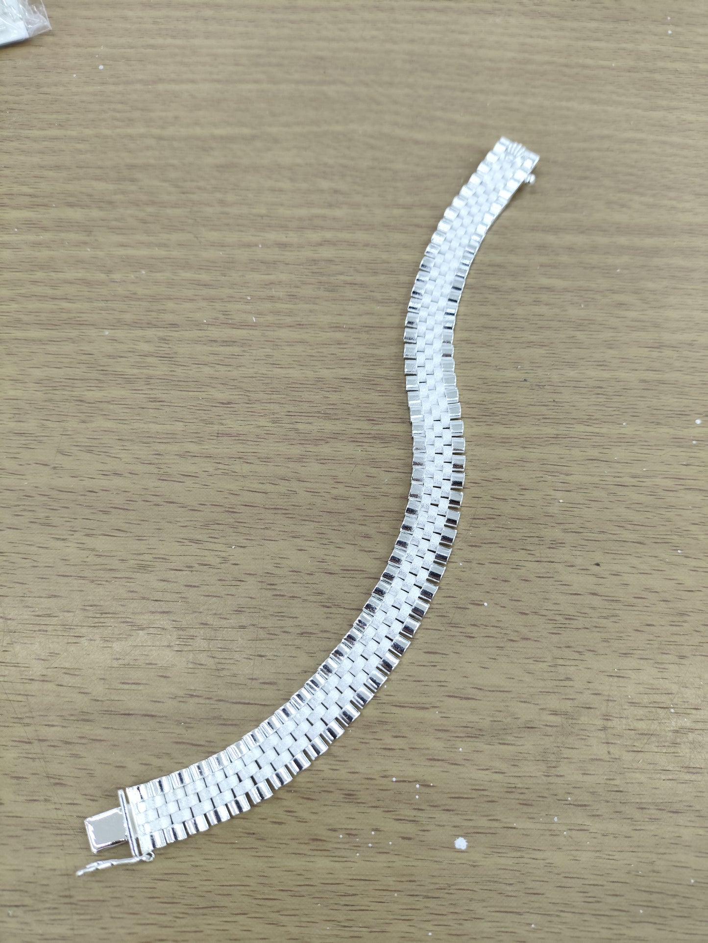 TMPPC004-21 Pulsera Caballero Modelo Rlx 3*2 1.1 cm de Ancho x 21 cm de Largo en Plata Fina .925