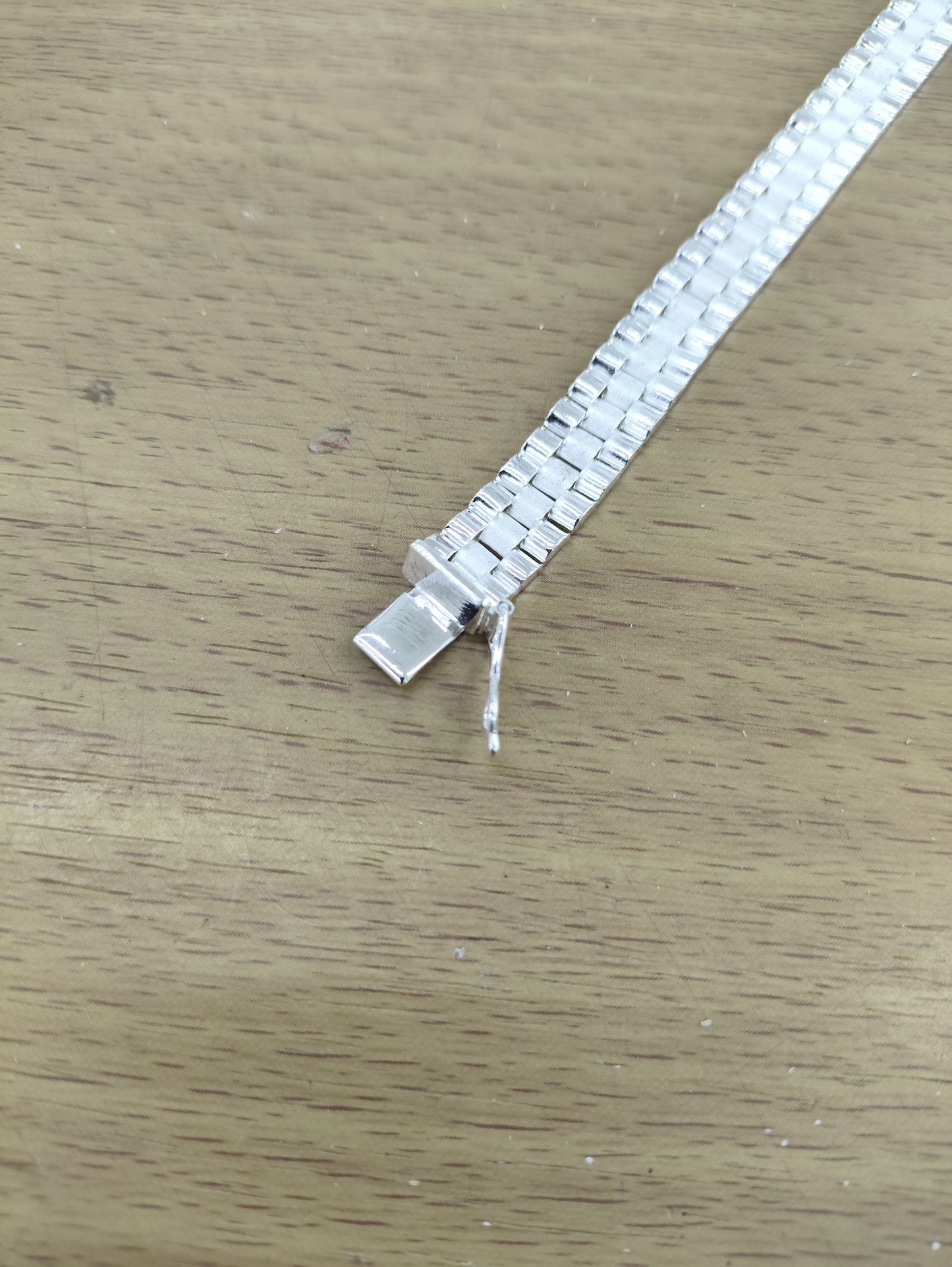 TMPPC007-20 Pulsera Caballero Modelo Rlx 1x1 Centro Corto 8 mm de Ancho x 20 cm de Largo en Plata Fina .925