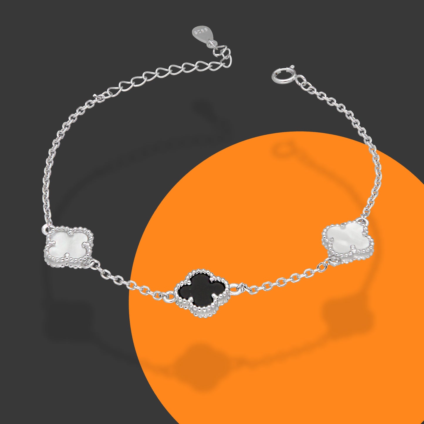 LPPD120 Pulsera Dama Mod 2 Trébol Blanco y 1 Negro 1 cm Ajustale de 17 a 20.5 cm en Plata .925