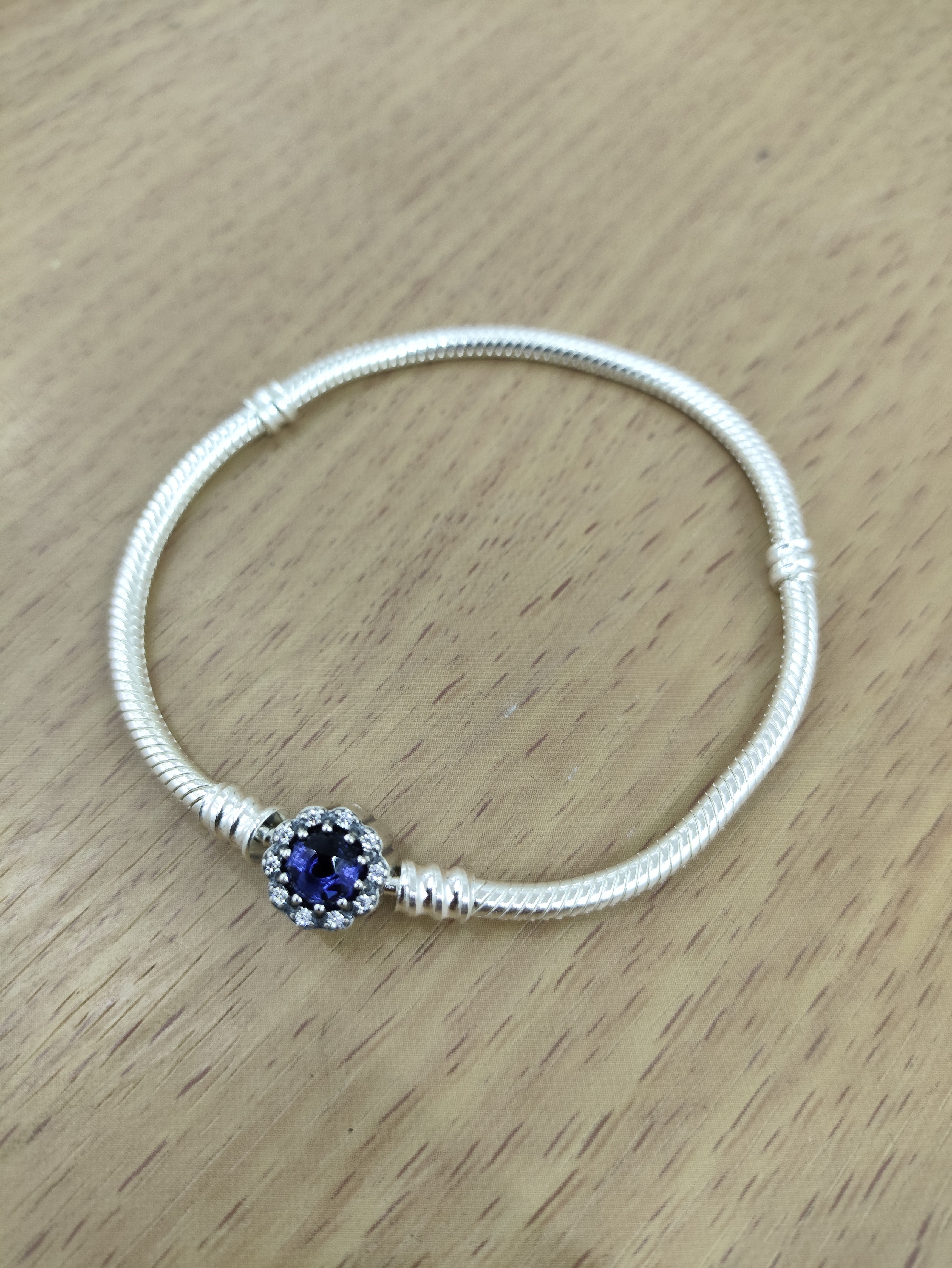 TMPPD004-17 Pulsera Dama Pand Círculo Zirconia Centro Azul 17 cm en Plata Fina .925