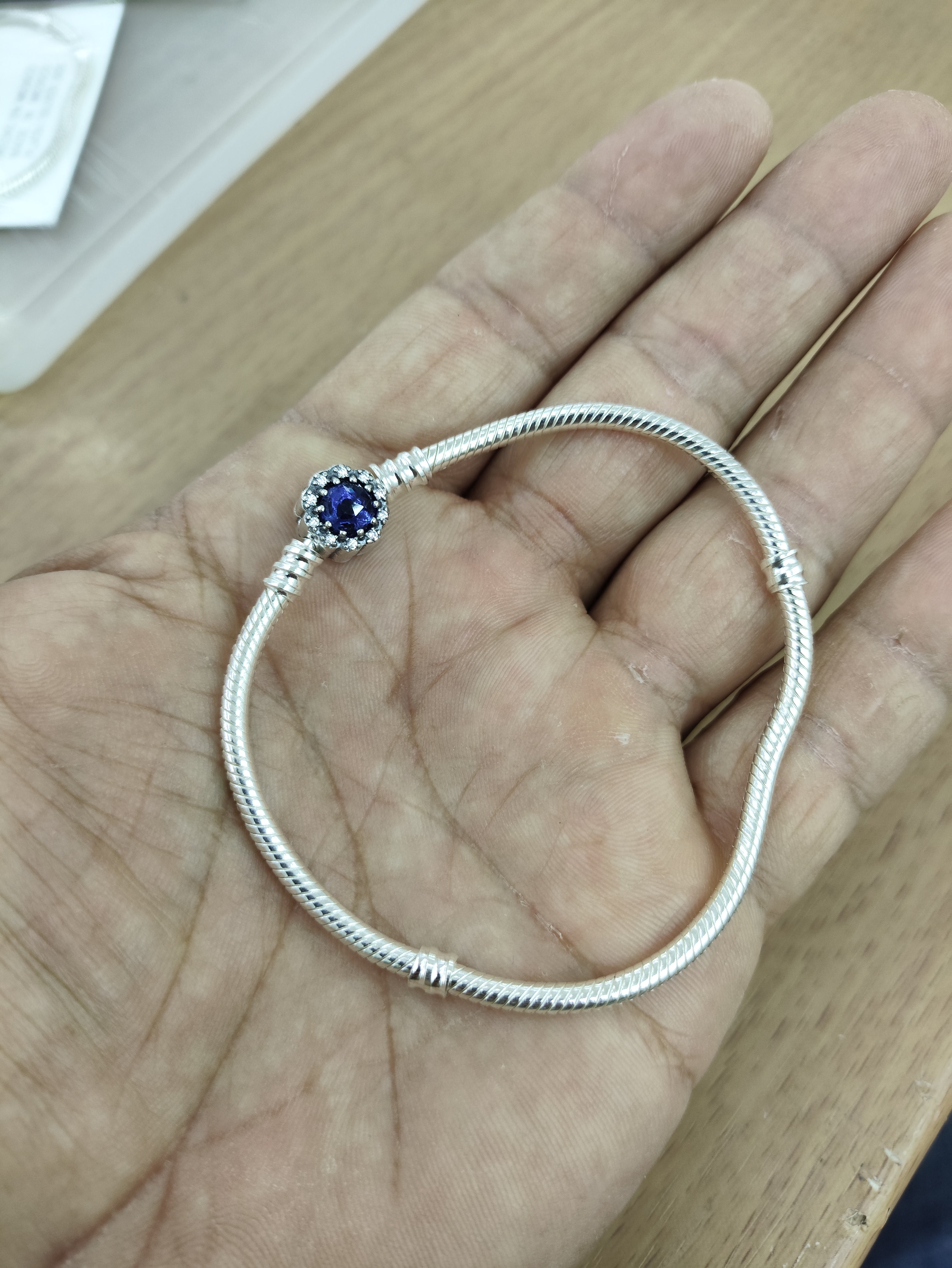 TMPPD004-17 Pulsera Dama Pand Círculo Zirconia Centro Azul 17 cm en Plata Fina .925
