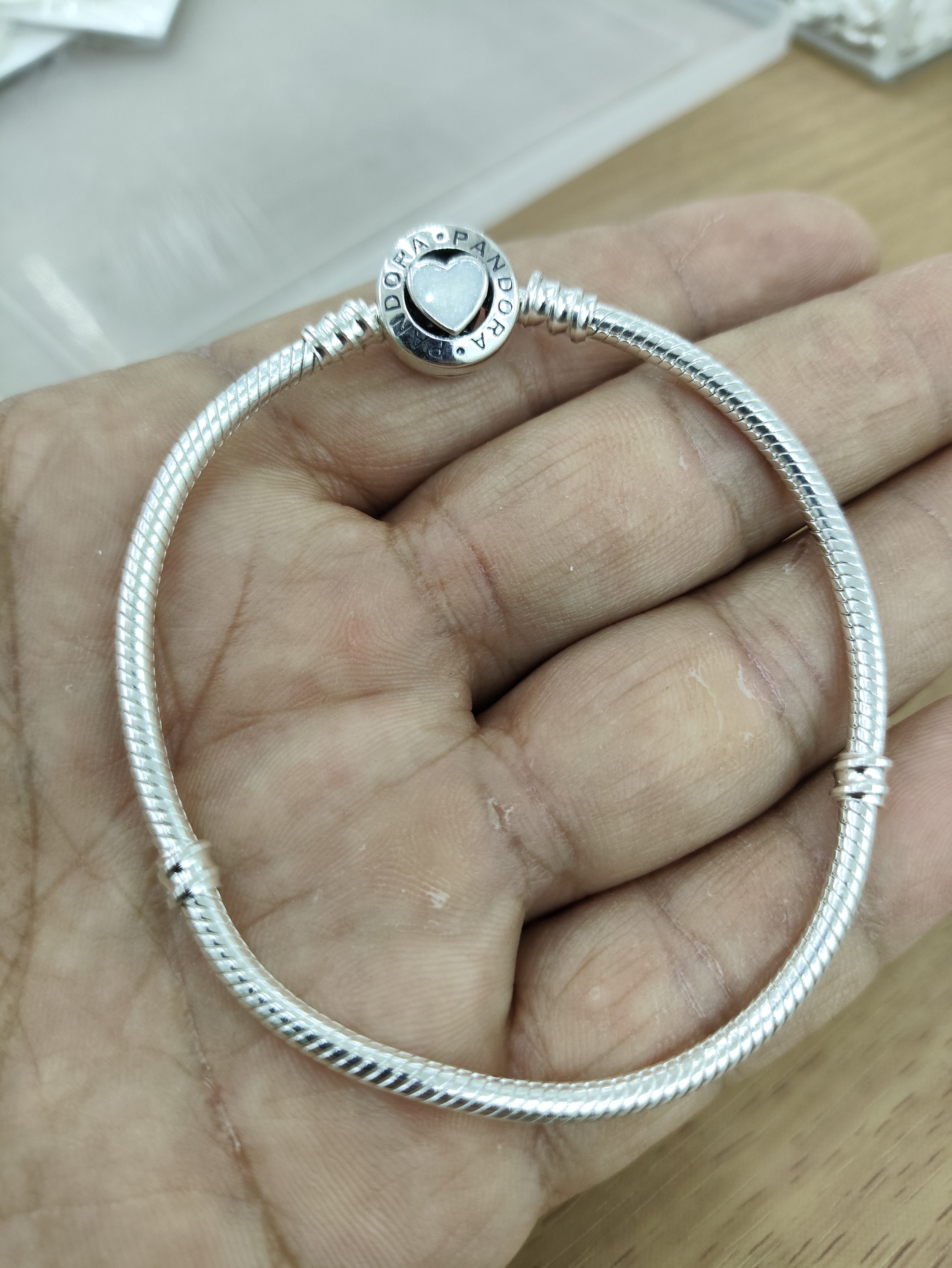 TMPPD011-17 Pulsera Dama Pand Corazón Centro Blanco 17 cm en Plata Fina .925