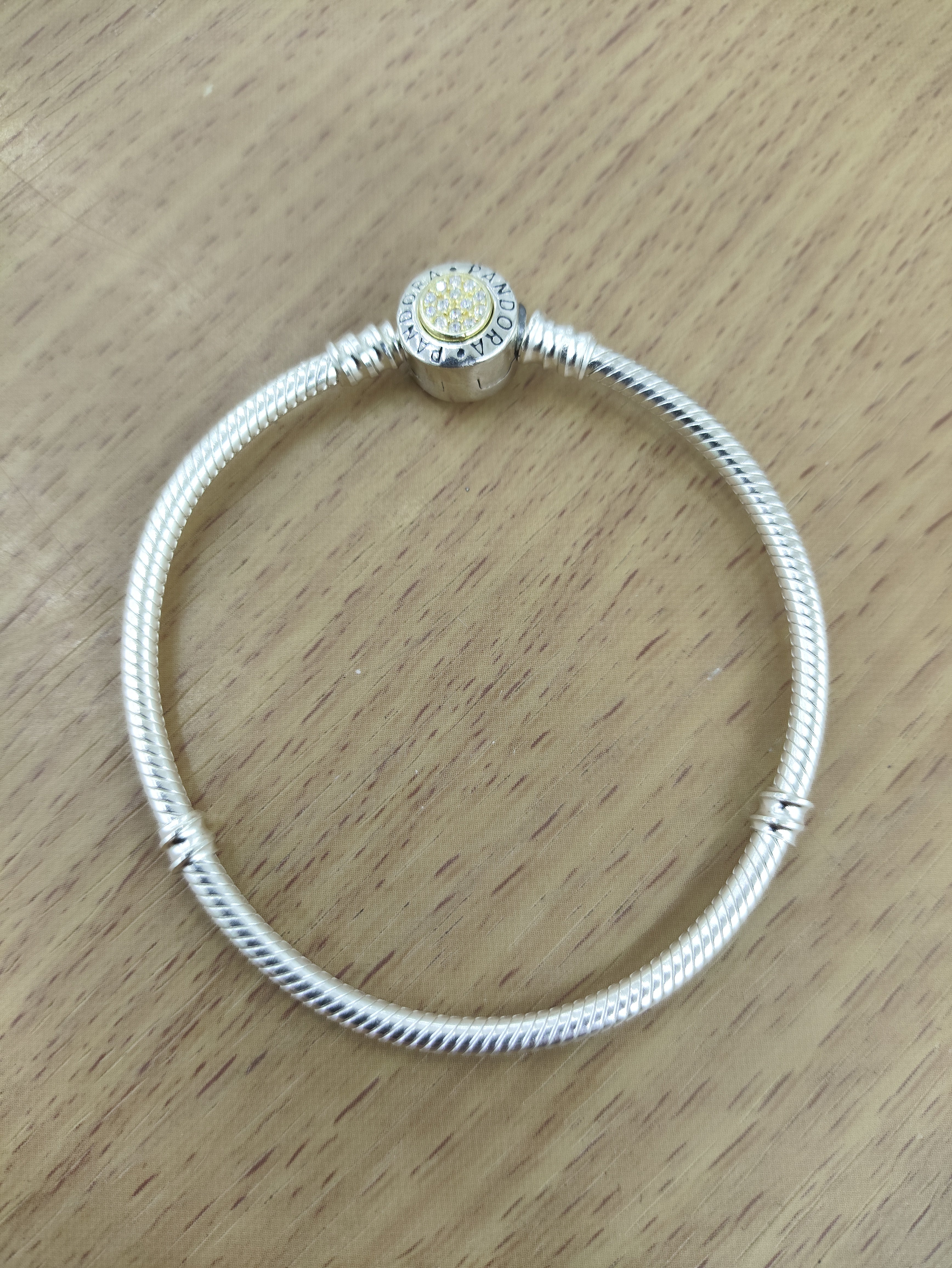 TMPPD013-18 Pulsera Dama Pand Círculo Centro Dorado 18 cm en Plata Fina .925