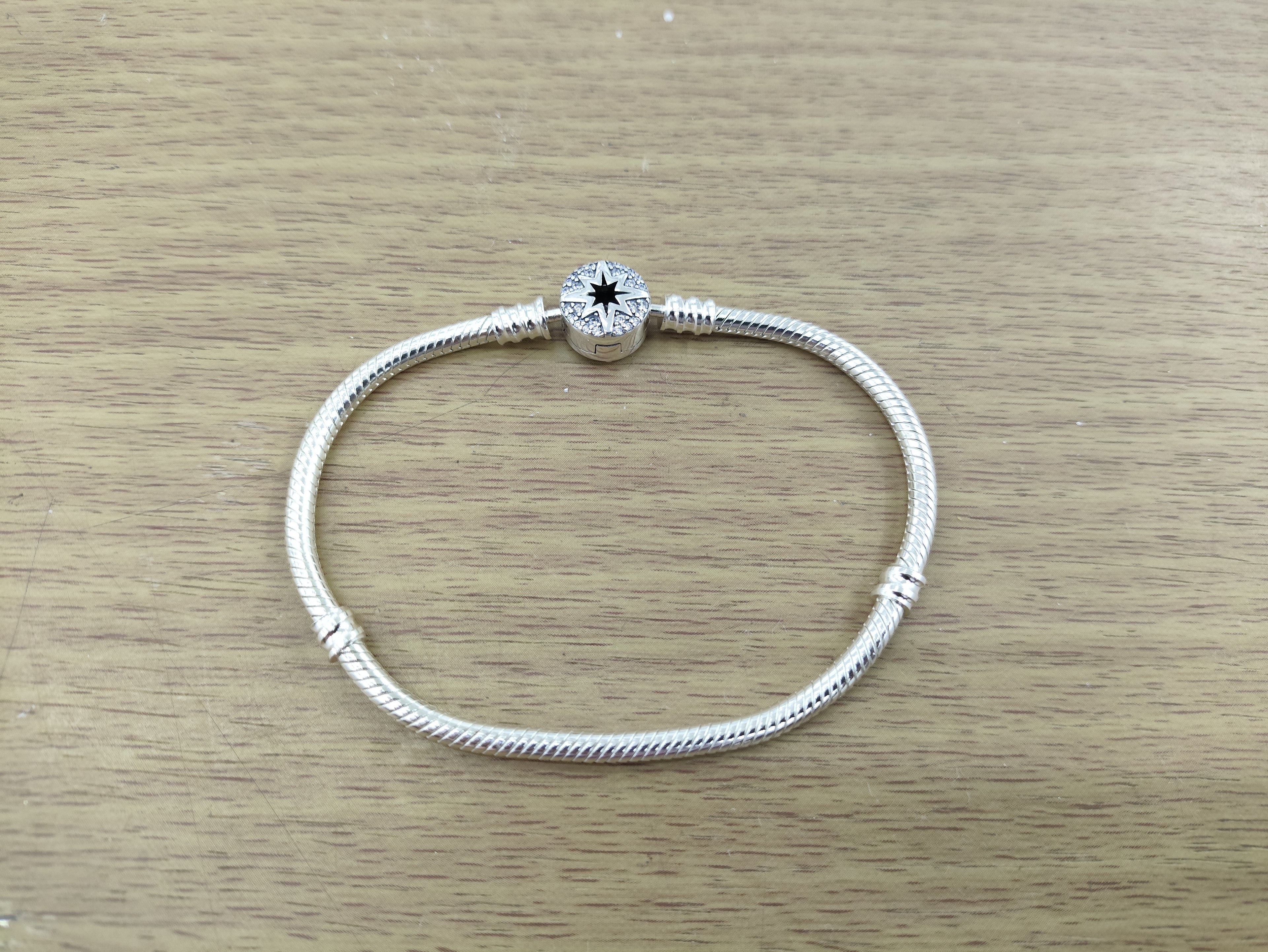 TMPPD018-18 Pulsera Dama Pand Círculo Estrella Centro Negro 18 cm en Plata Fina .925
