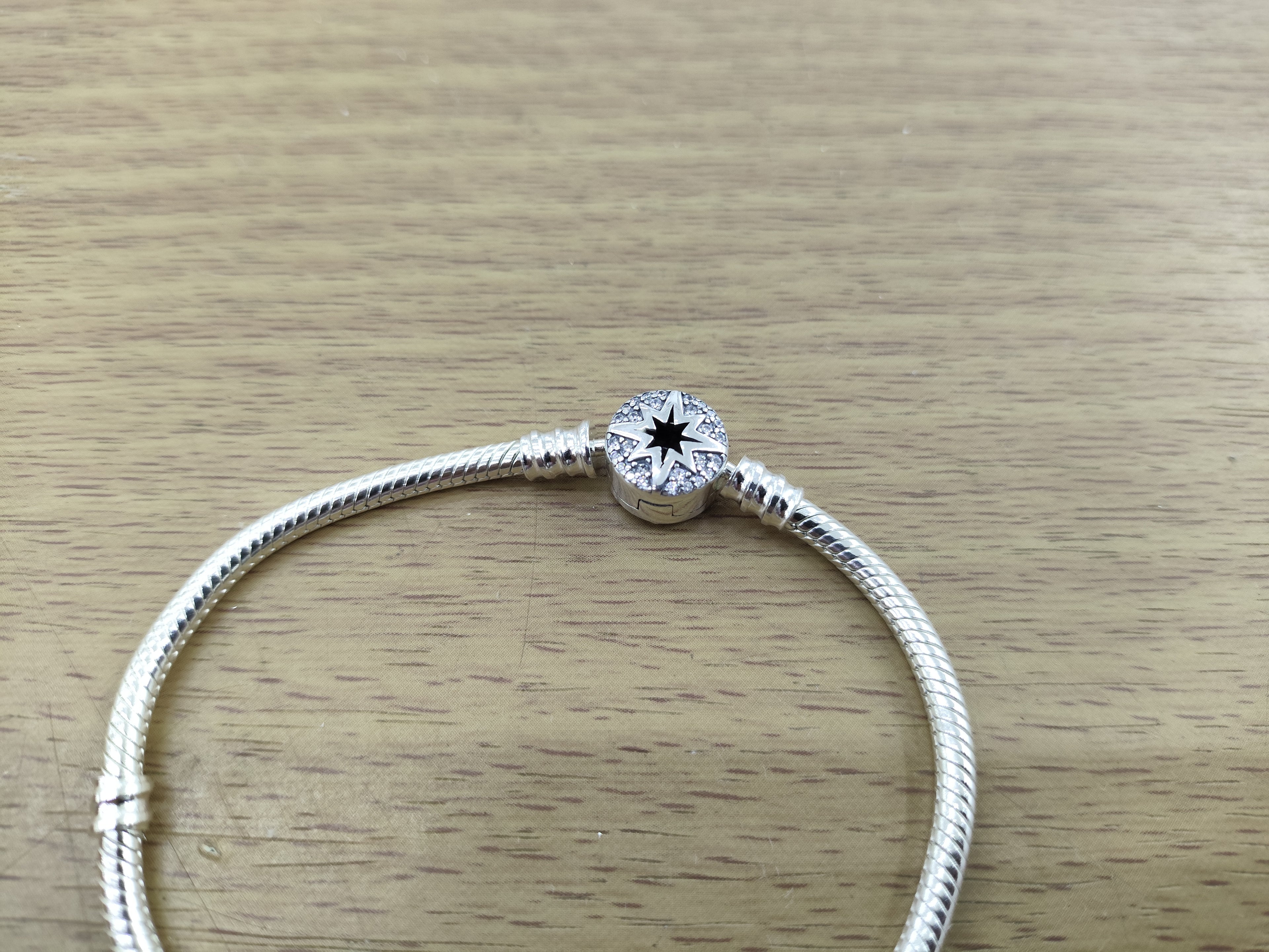 TMPPD018-17 Pulsera Dama Pand Círculo Estrella Centro Negro 17 cm en Plata Fina .925