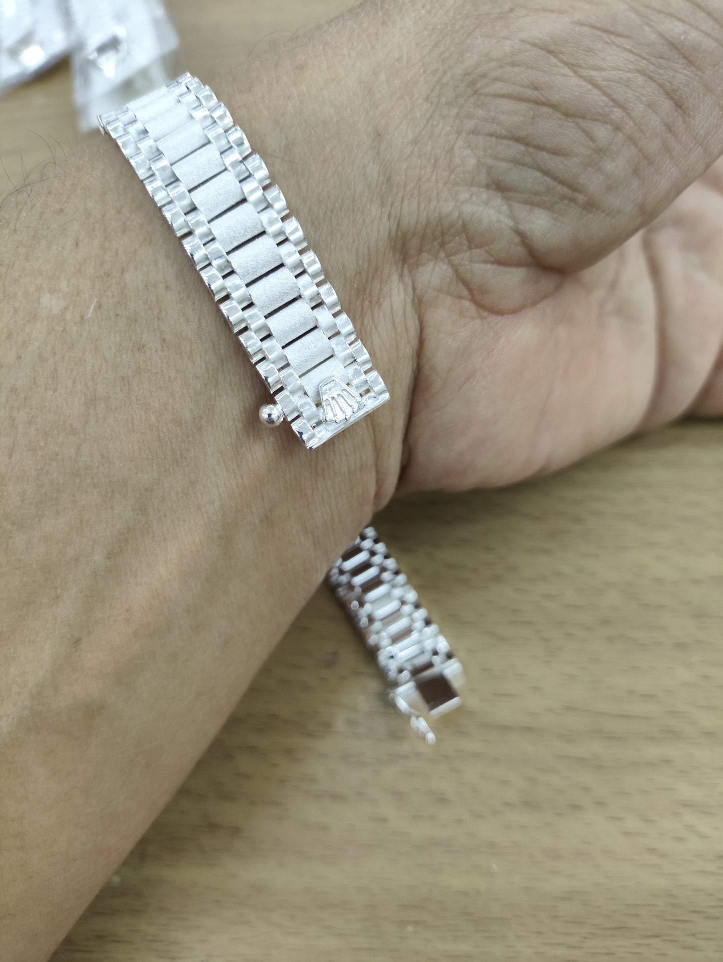 TMPPC005-21 Pulsera Caballero Modelo Rlx 1x2 1.2 cm de Ancho x 21 cm de Largo en Plata Fina .925