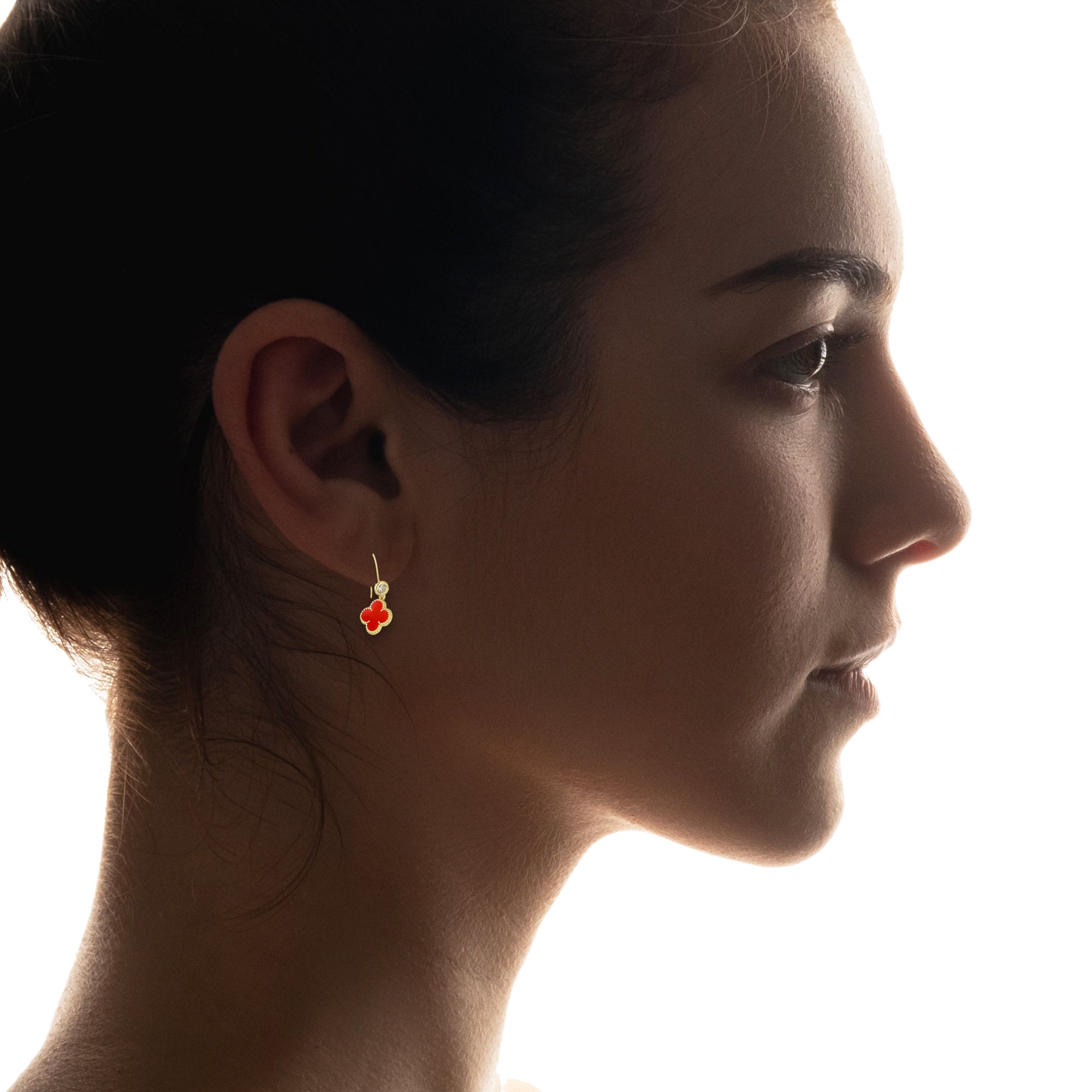 LPAUBR105 Aretes Broquel Arillo Oro Sólido 10K Trébol Esmaltado Rojo 1 cm 5067