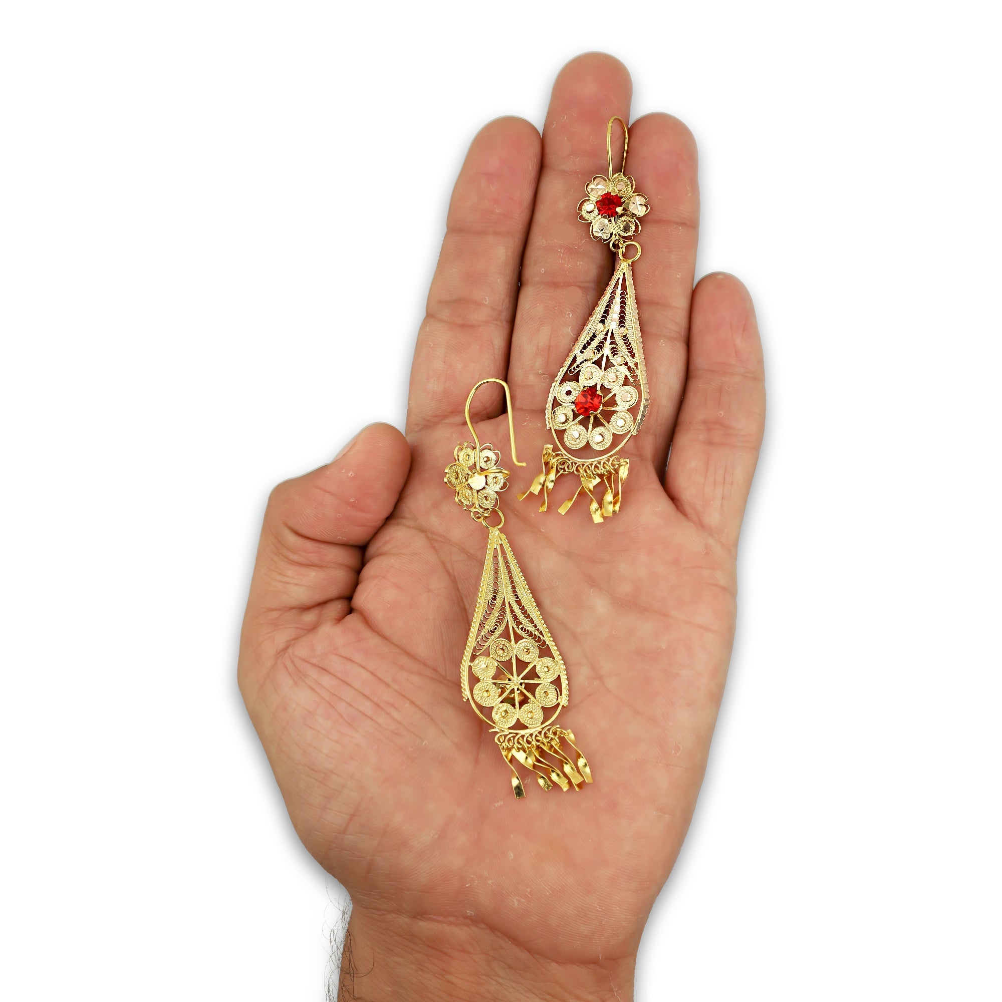 MR10AR043 Arete Arracada Oro Sólido 10K Modelo Flor con Gota Colgante Piedras Rojas Diámetro 8.8 cm