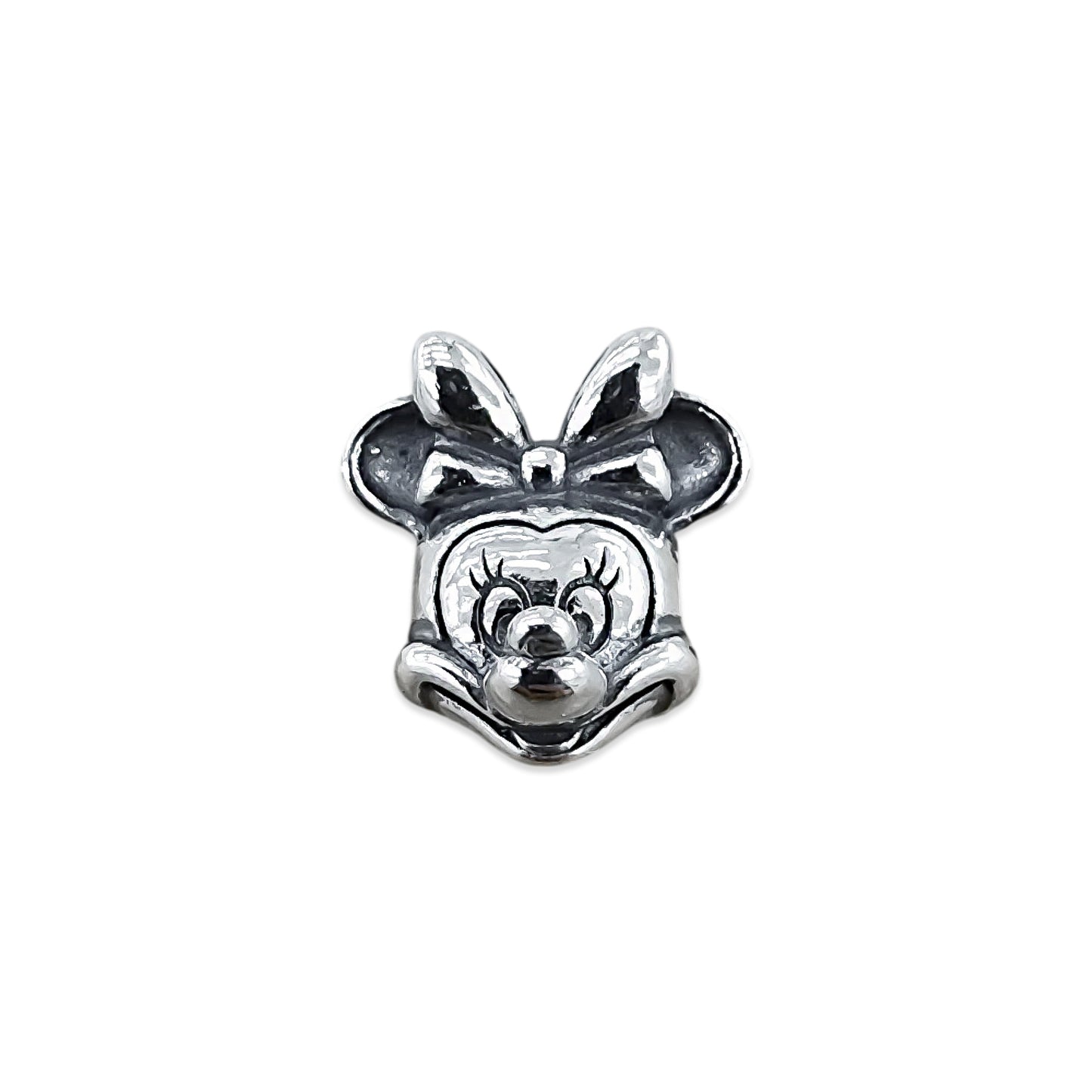 TMPCH028 Dije Charm Pand Minnie Cabeza Lisa en Plata Fina .925
