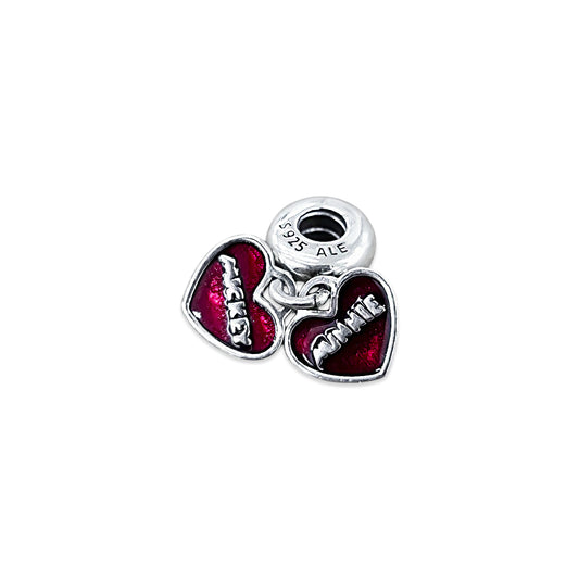 TMPCH029 Dije Charm Pand Corazón Dividido Minnie y Mickey Esmalte Rojo en Plata Fina .925