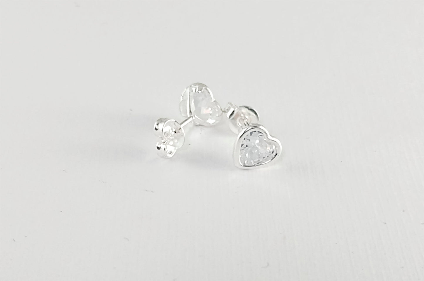 LPAP047 Arete Broquel Zirconia Corazon CB 6mm Plata .925 Taxco 1459396544